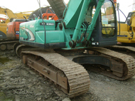 Аренда гусеничного экскаватора Kobelco SK260.  Ковш 1,8 куб.